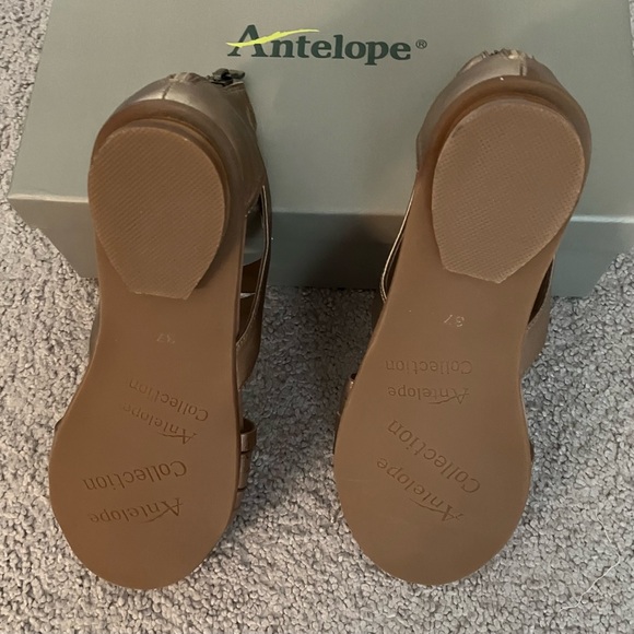 *NEW* Antelope Metallic Copper Sandals - Picture 5 of 5